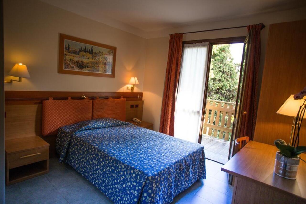 Hotel Ristorante La Perla Varallo Pombia Extérieur photo
