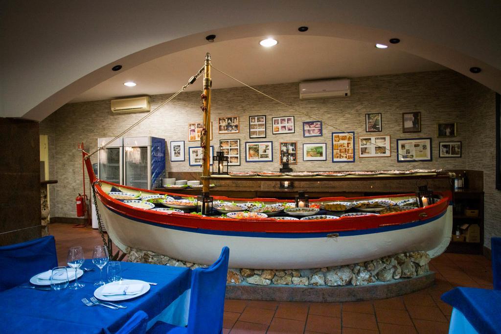 Hotel Ristorante La Perla Varallo Pombia Extérieur photo